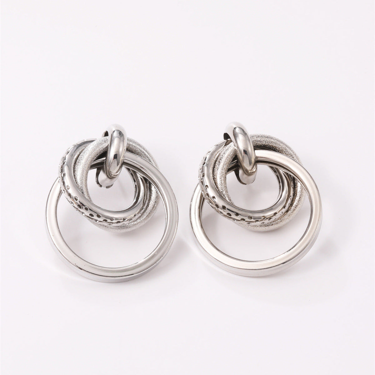 Women's Hanging Earrings with Elegant, Curved Ring Design Style and Serve