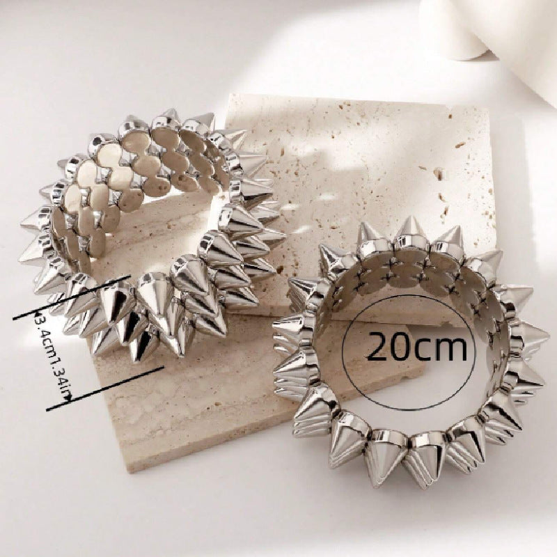 Women's bracelet with spikes Style and Serve