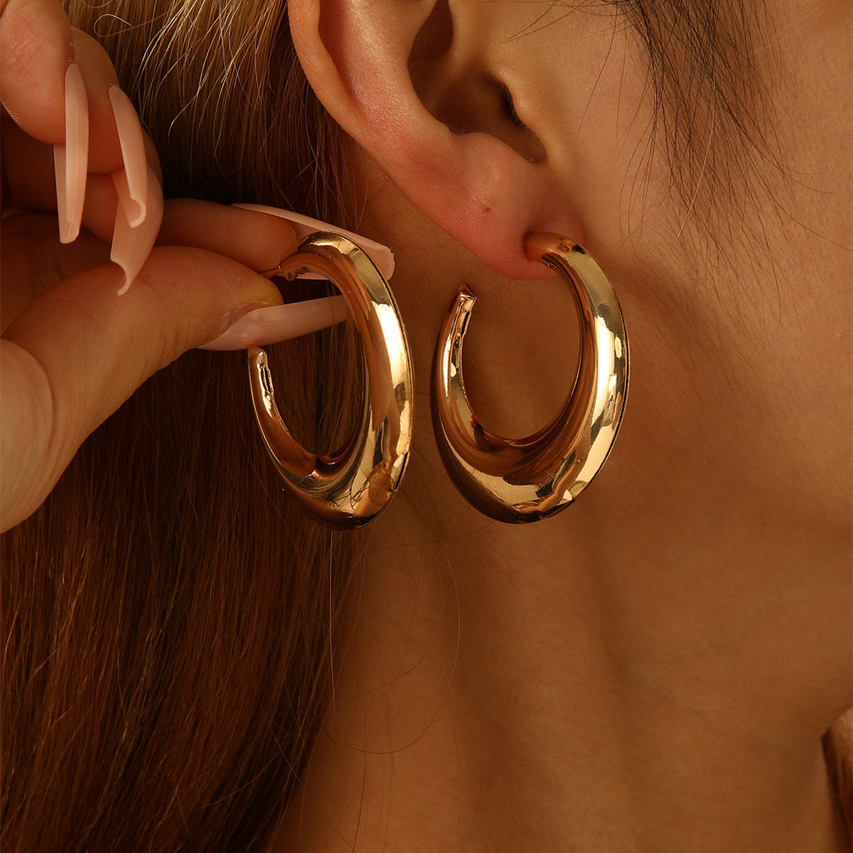 Women's Hanging Earrings in Modern Crescent Design Style and Serve
