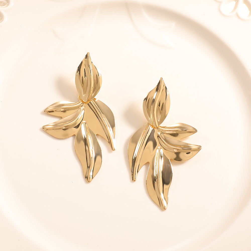 Women’s earrings with elegant leaf design Style and Serve