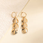 Women Hanging Earrings with Elegant Shell Design Style and Serve
