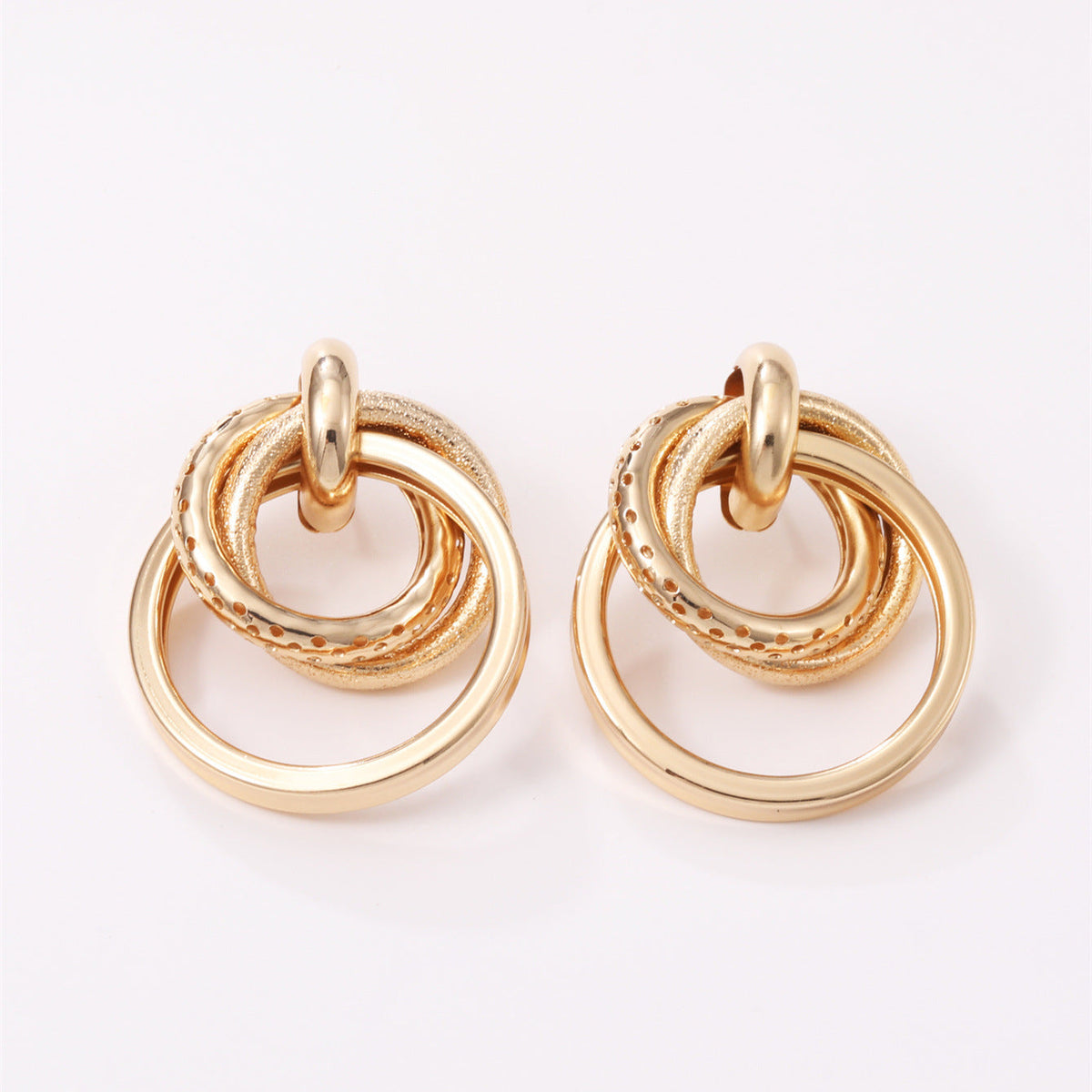 Women's Hanging Earrings with Elegant, Curved Ring Design Style and Serve
