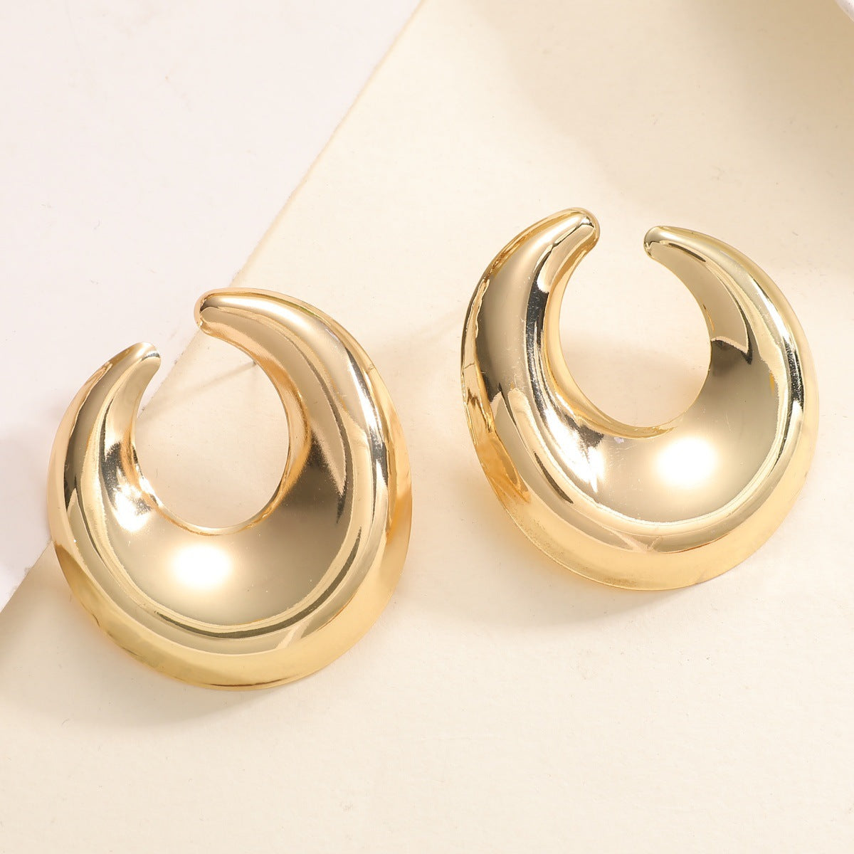 Women's earrings with elegant curved design Style and Serve