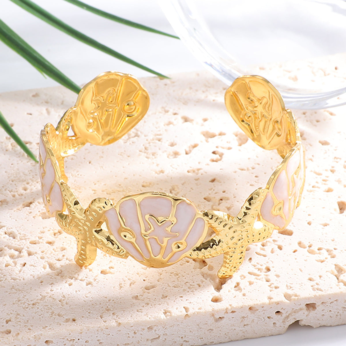 Ladies Elegant Wave-Shaped Bracelets Style and Serve
