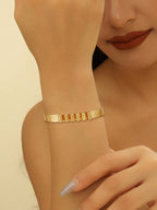 Ladies' bangle with elegant curved design Style and Serve
