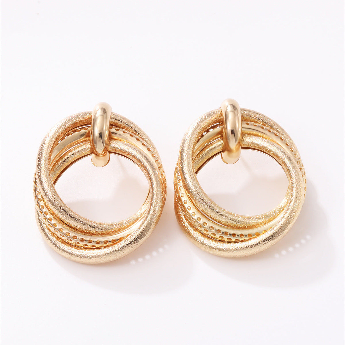 Women's Hanging Earrings with Elegant, Curved Ring Design Style and Serve