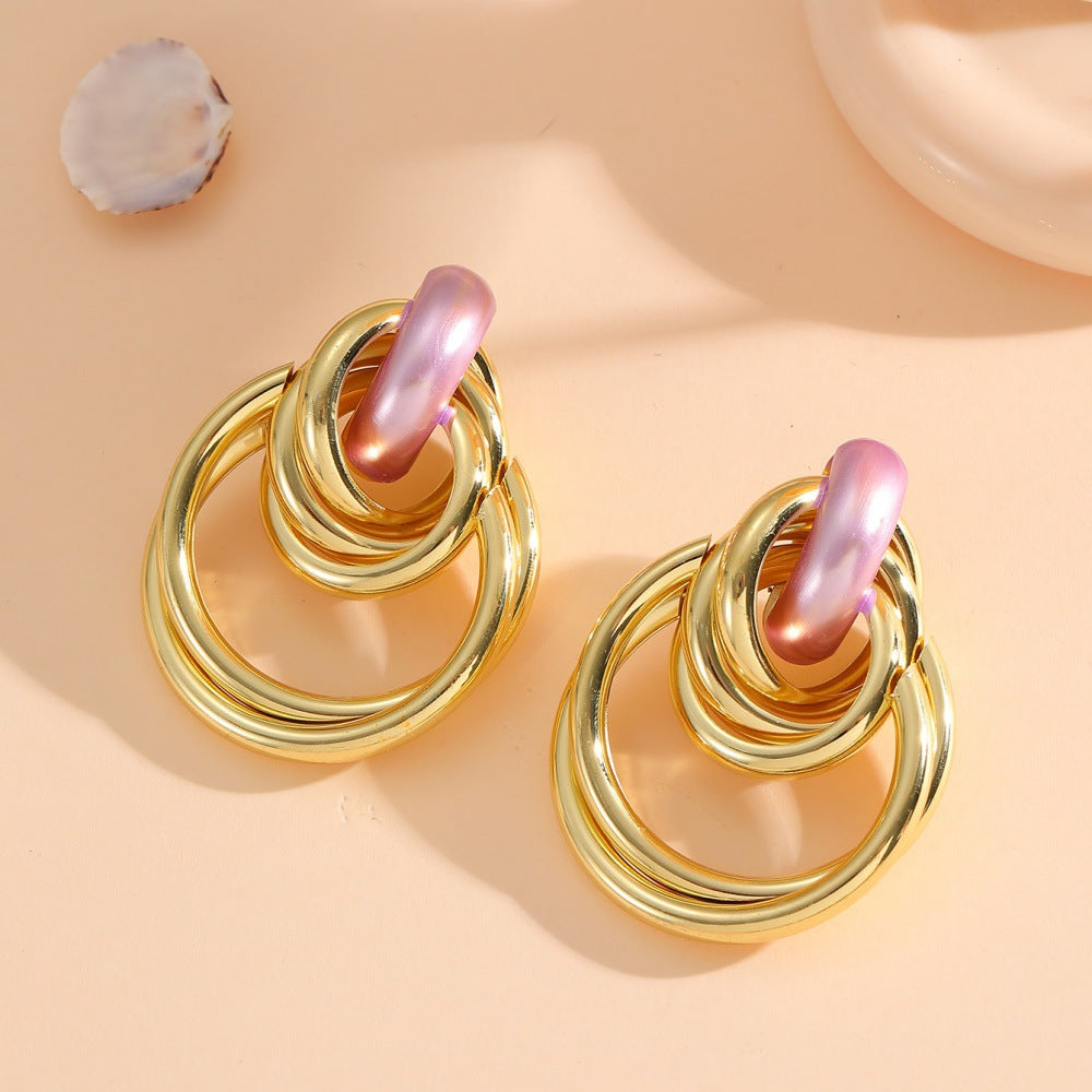 Women's Hanging Earrings with Elegant, Sculptural Design Style and Serve