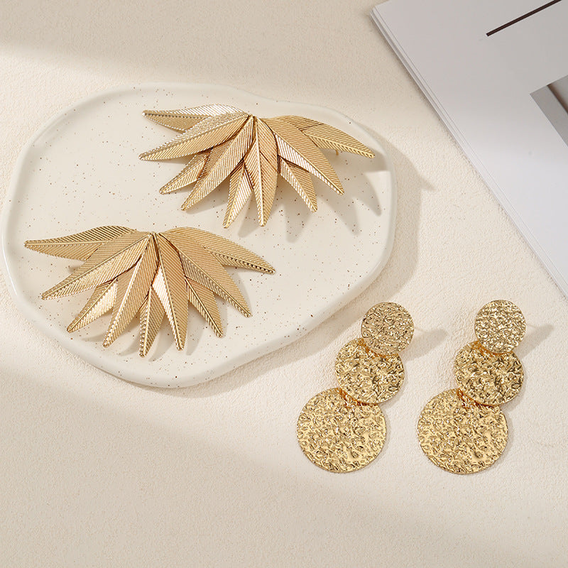 Women's hair clips in luxurious leaf design Style and Serve