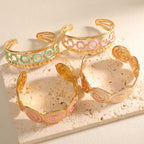 Women's cuff with elegant spiral design Style and Serve
