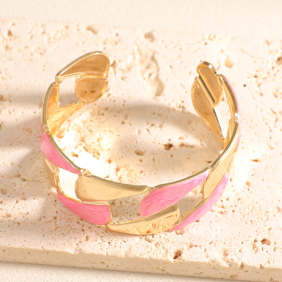 Women's Open Bangle with Elegant Leaf Design Style and Serve