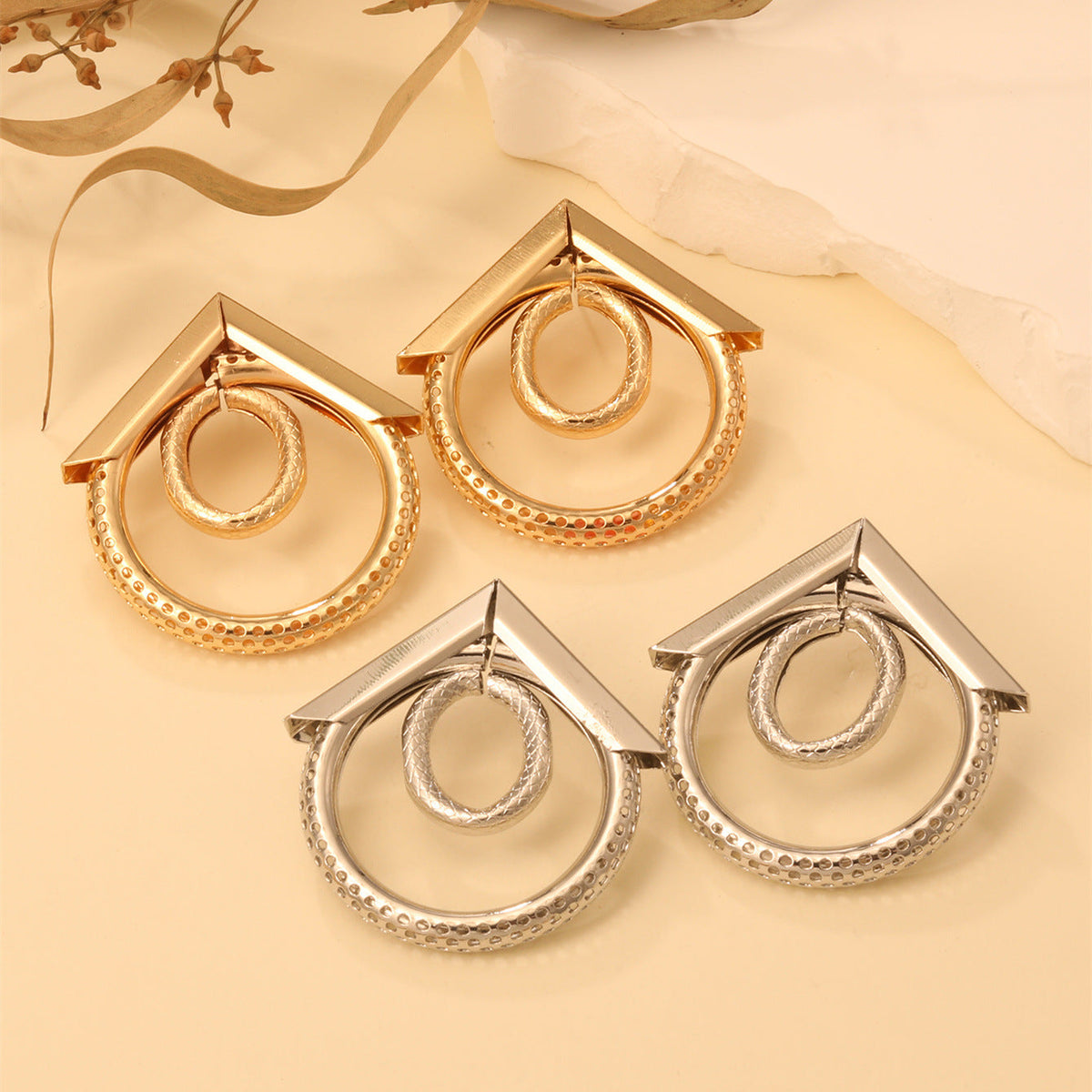 Women's Hanging Earrings with Elegant, Curved Ring Design Style and Serve