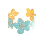 Ladies' bangle with floral motifs Style and Serve