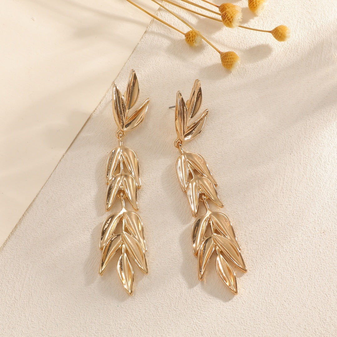 Women's Hanging Earrings with Elegant Leaf Design Style and Serve