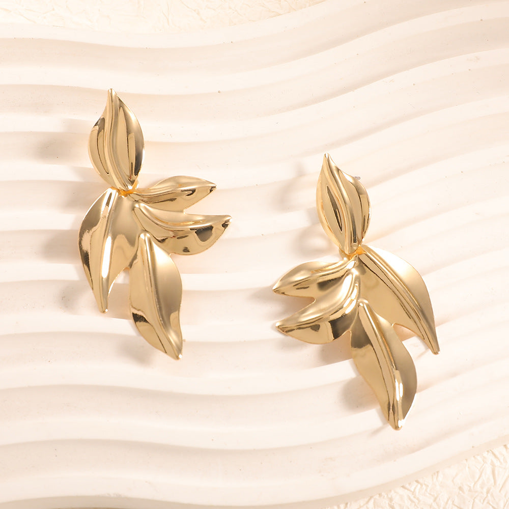 Women’s earrings with elegant leaf design Style and Serve