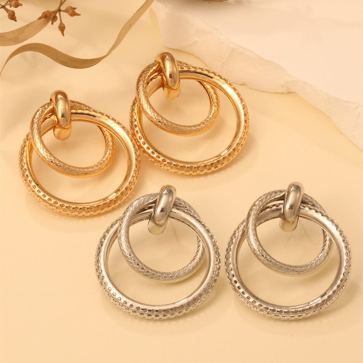 Women's Hanging Earrings with Elegant, Curved Ring Design Style and Serve