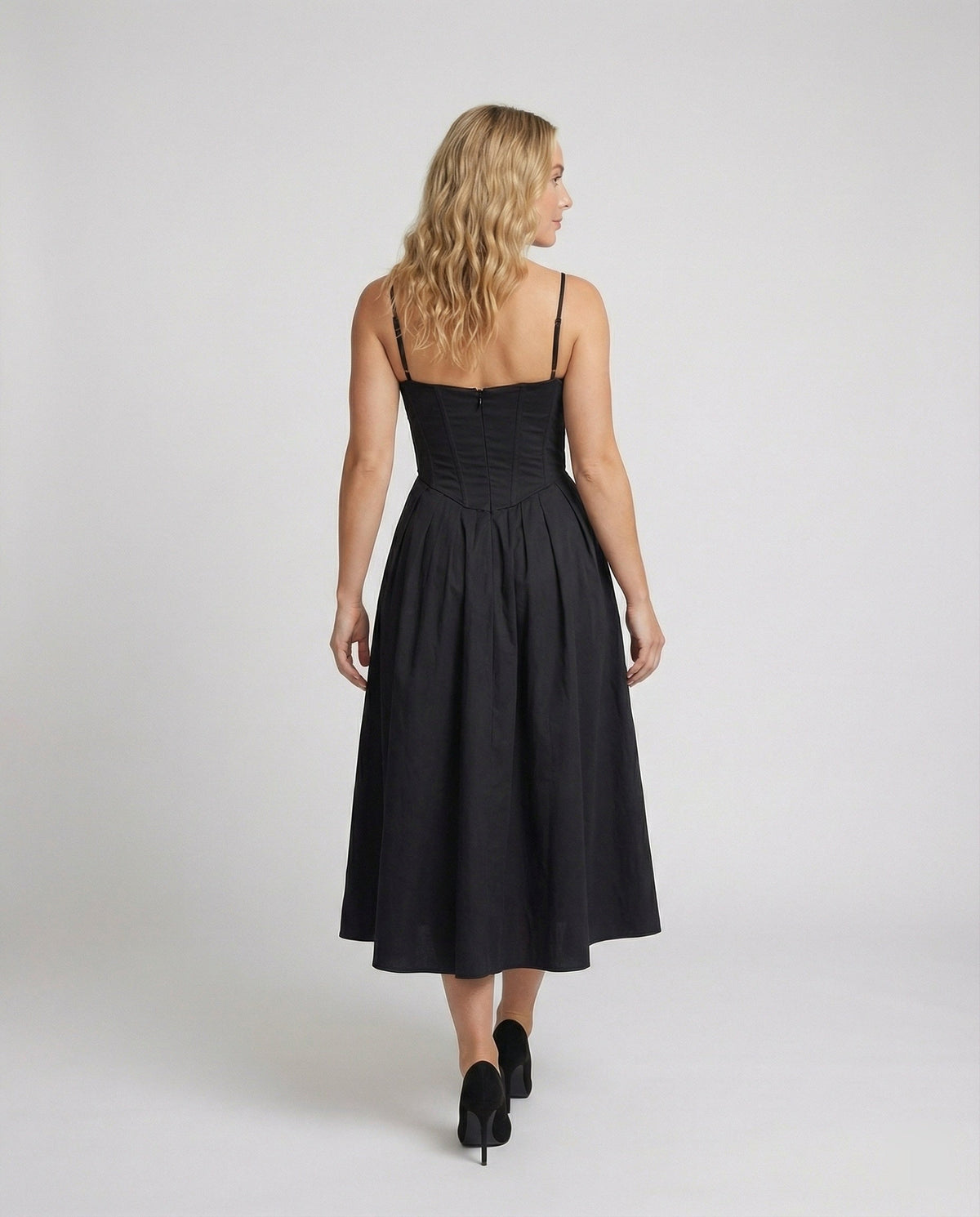 Women Elegant Long Dress with Tailored Silhouette and Flared Skirt